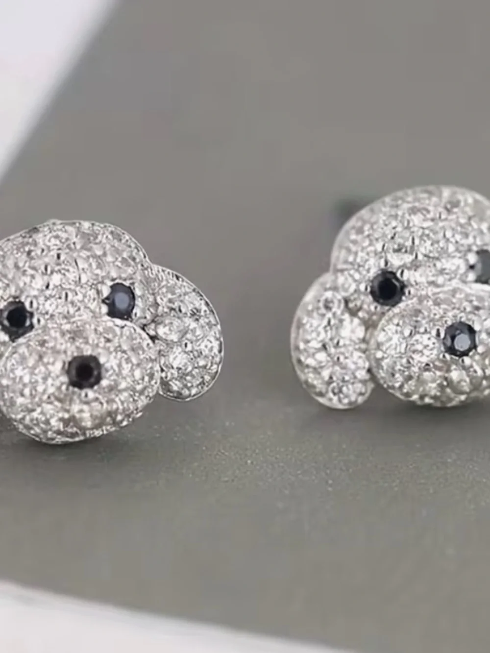 🐶 Betsey Johnson Sparkling Silver Dog Face Stud Earrings Pet-Inspired Jewelry 🐶